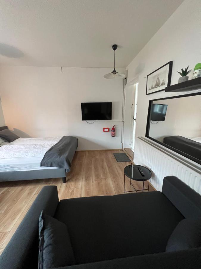 Studio Apartment In Hafnarfjordur Exterior photo